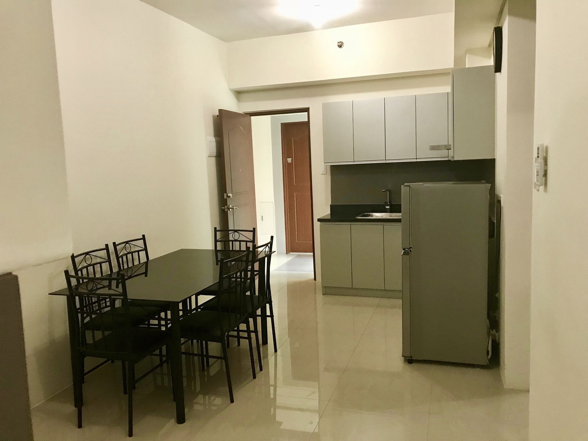 The Beacon Serviced Residences Makati City Екстер'єр фото