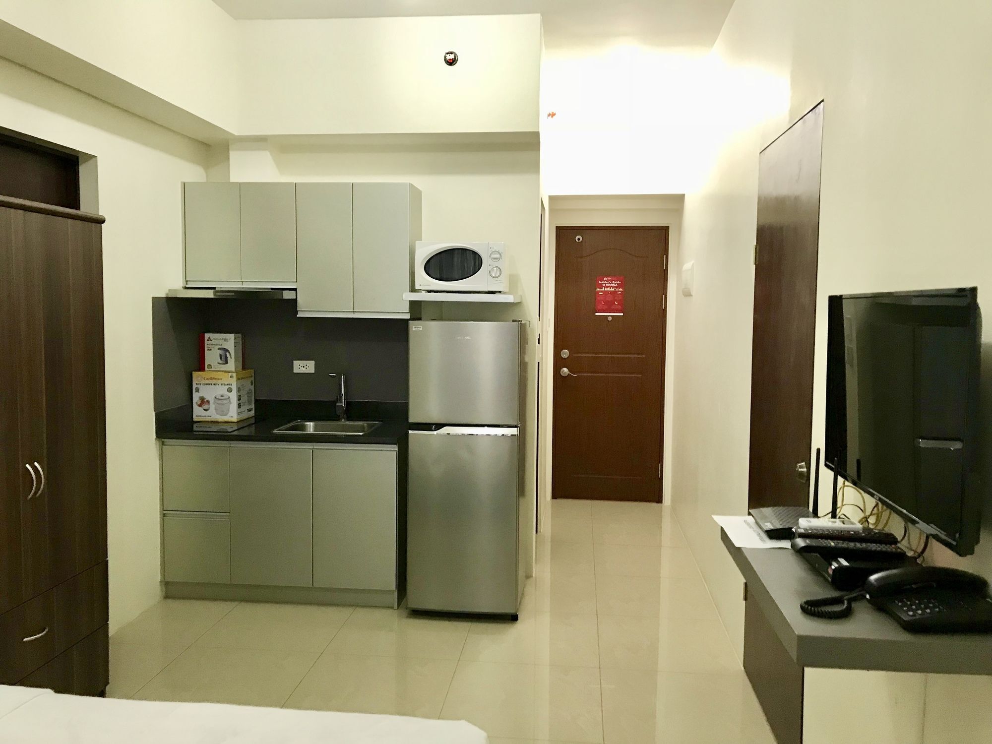 The Beacon Serviced Residences Makati City Екстер'єр фото