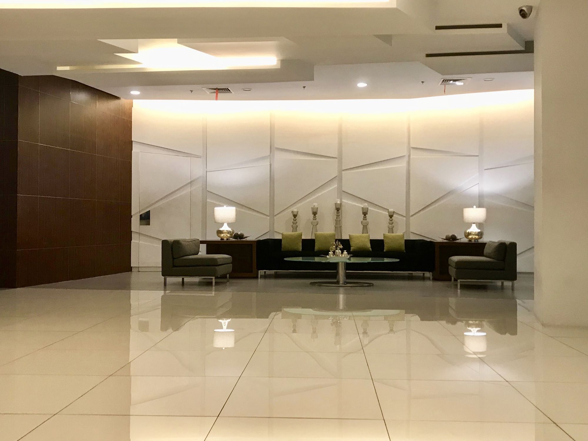 The Beacon Serviced Residences Makati City Екстер'єр фото